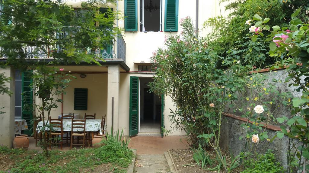 La Villa Nei Fiori Florence Exterior photo